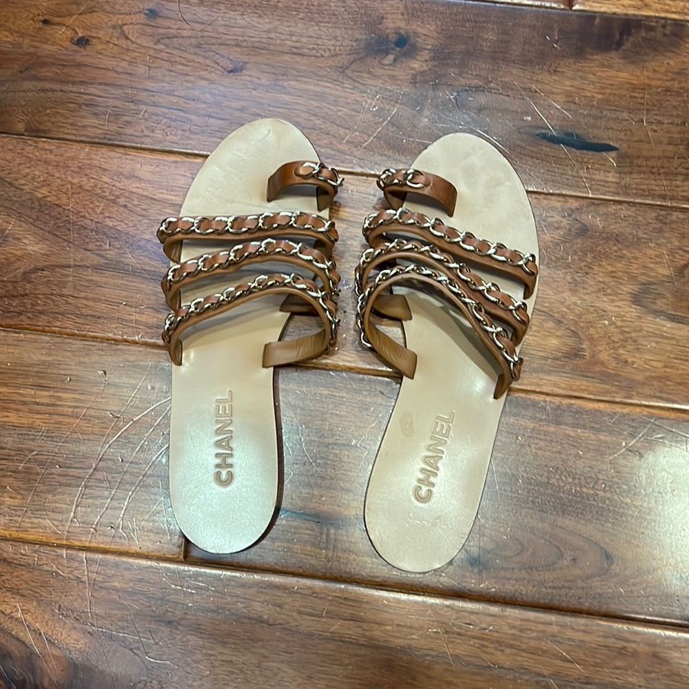 Chanel Leather Chain Toe Ring Sandals